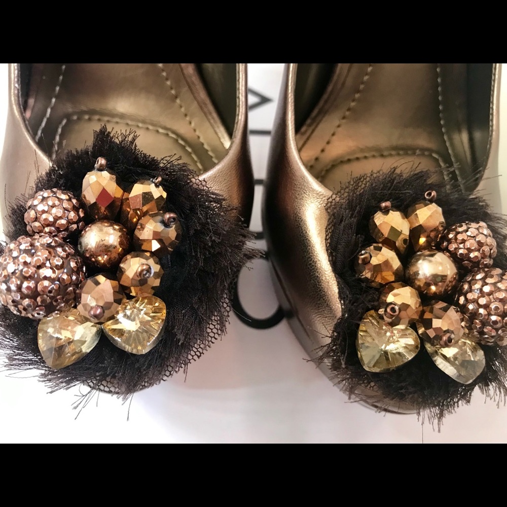 Bronze Metallic Bcbgeneration High Heels- Jewelry - image 5